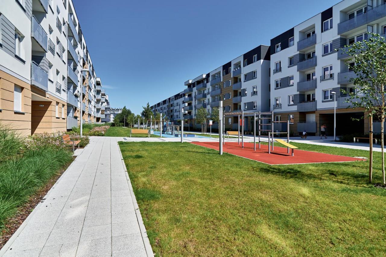Modern Apartments Wroclaw By Renters Ngoại thất bức ảnh