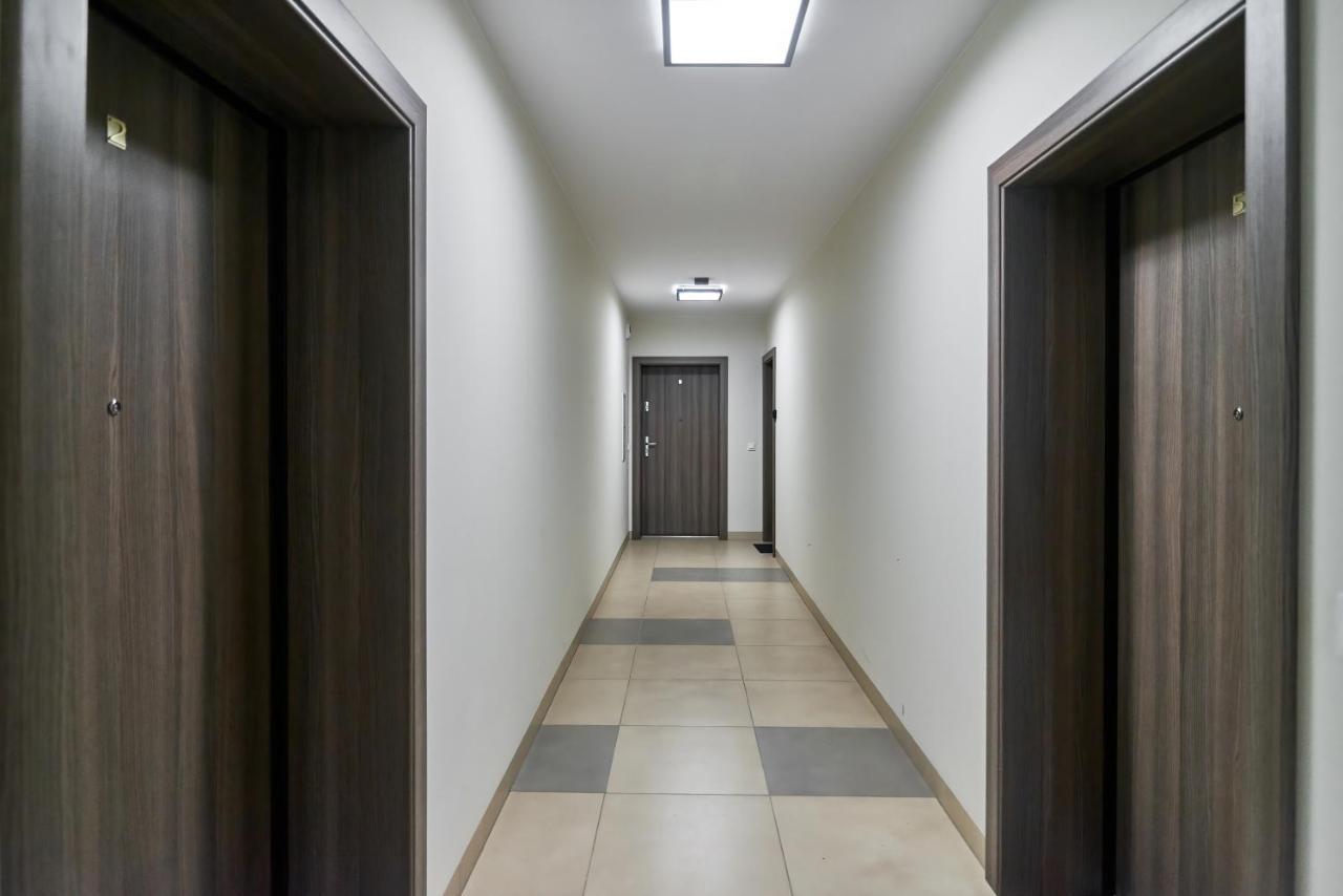 Modern Apartments Wroclaw By Renters Ngoại thất bức ảnh