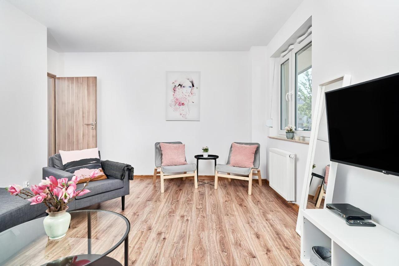 Modern Apartments Wroclaw By Renters Ngoại thất bức ảnh