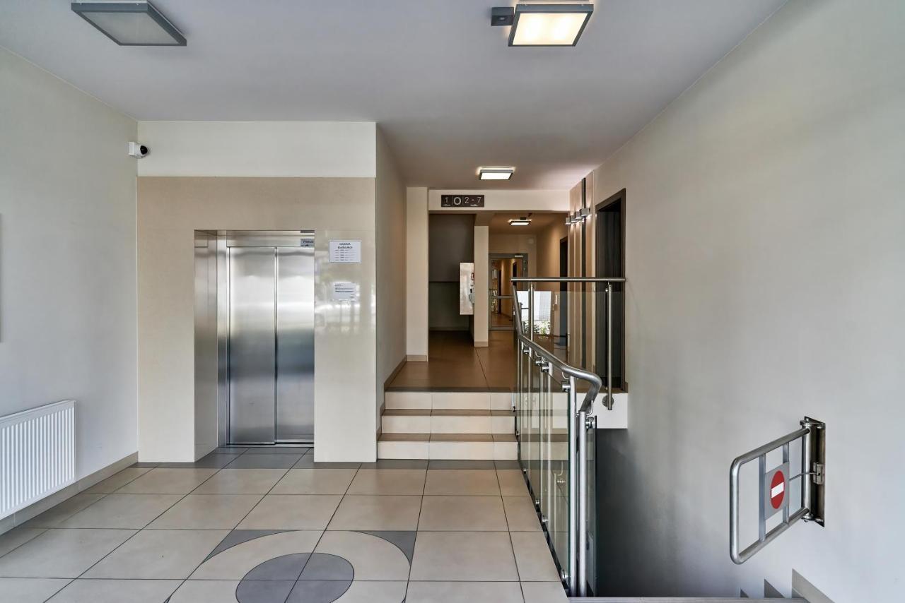 Modern Apartments Wroclaw By Renters Ngoại thất bức ảnh