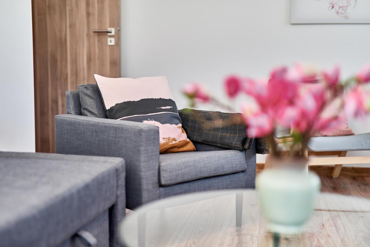Modern Apartments Wroclaw By Renters Ngoại thất bức ảnh